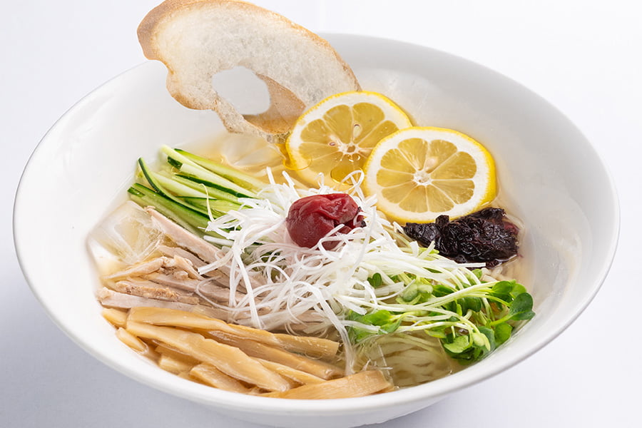 冷たい梅塩ラーメン
